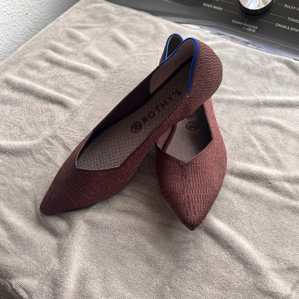 Rothys the Point Flat